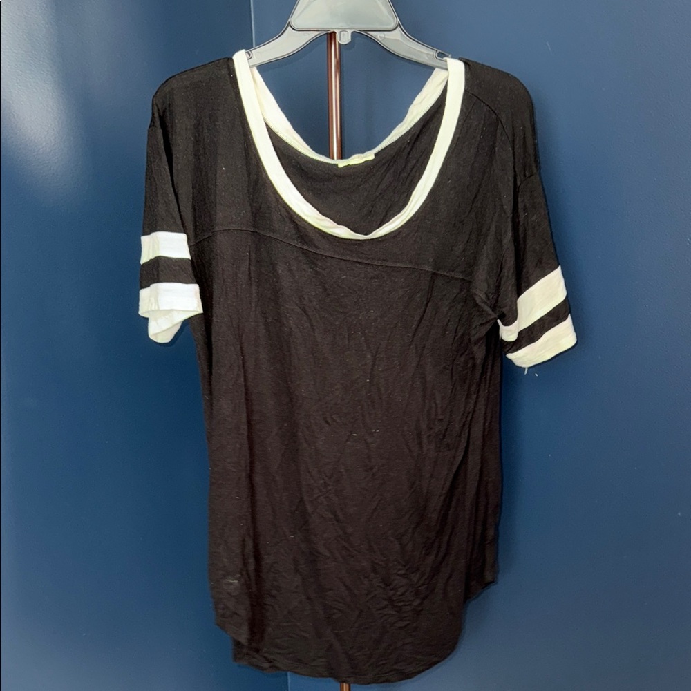Ultra Flirt Monochrome Contrast Tee